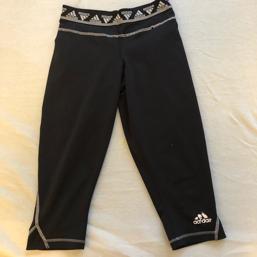 Adidas workout crops
